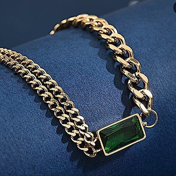 Gold Emerald Pendant Necklace, Chain Link Design, Perfect Special Occasions - Picture 10 of 10